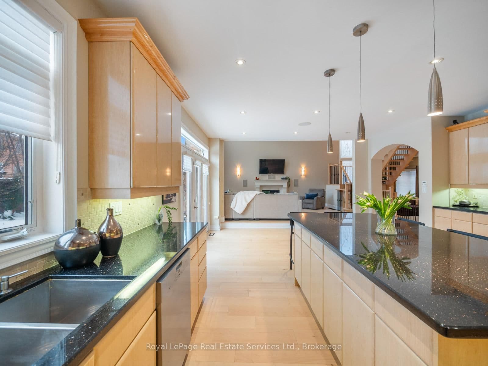 1468 Ferncrest Road thumbnail 13