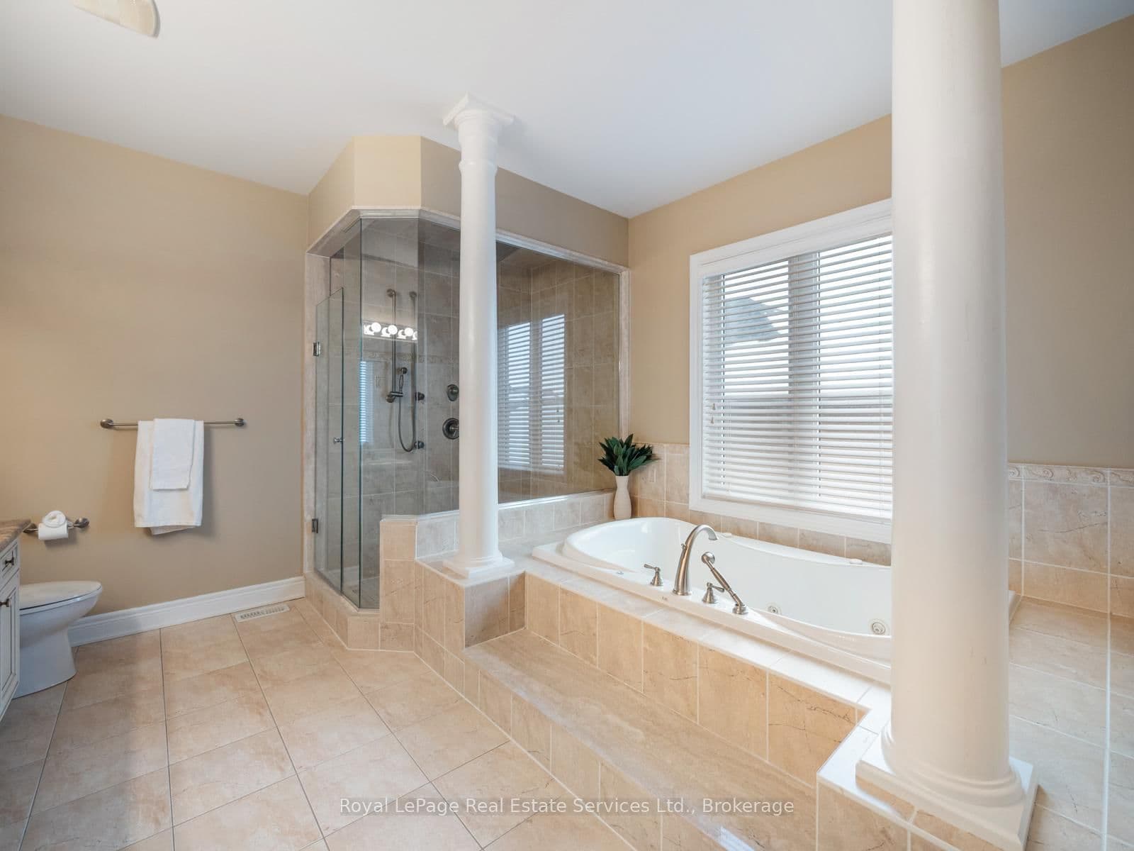 1468 Ferncrest Road thumbnail 21