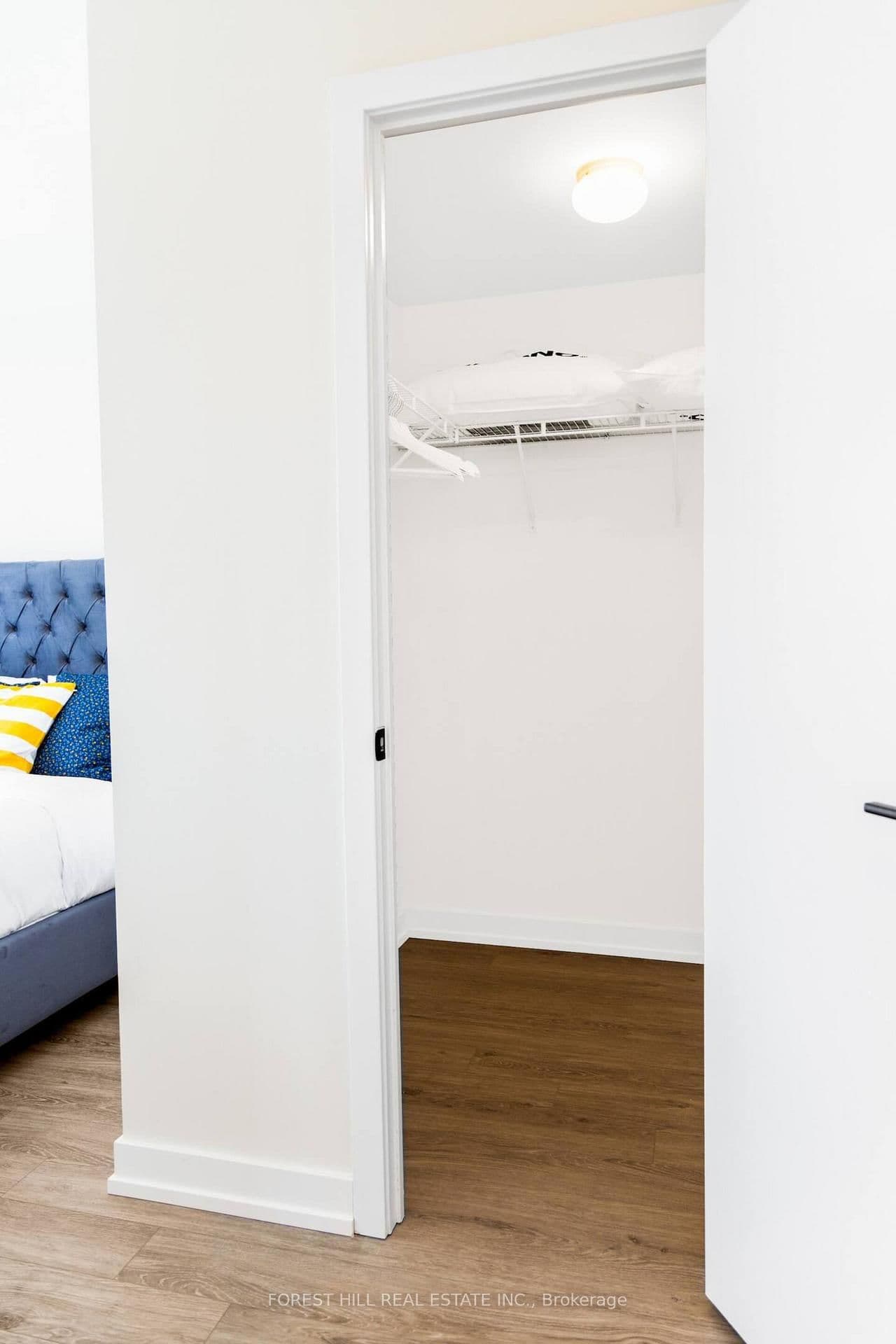 2300 ST CLAIR AVE Avenue W, Unit 913 thumbnail 26