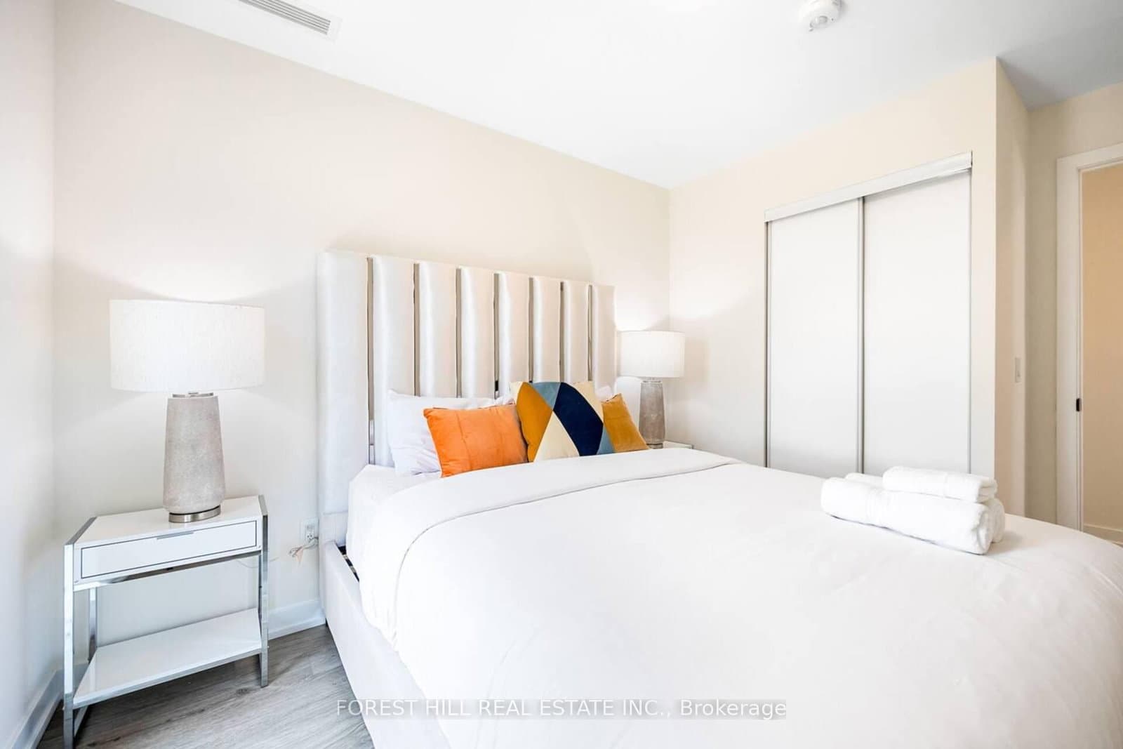 2300 ST CLAIR AVE Avenue W, Unit 913 thumbnail 29