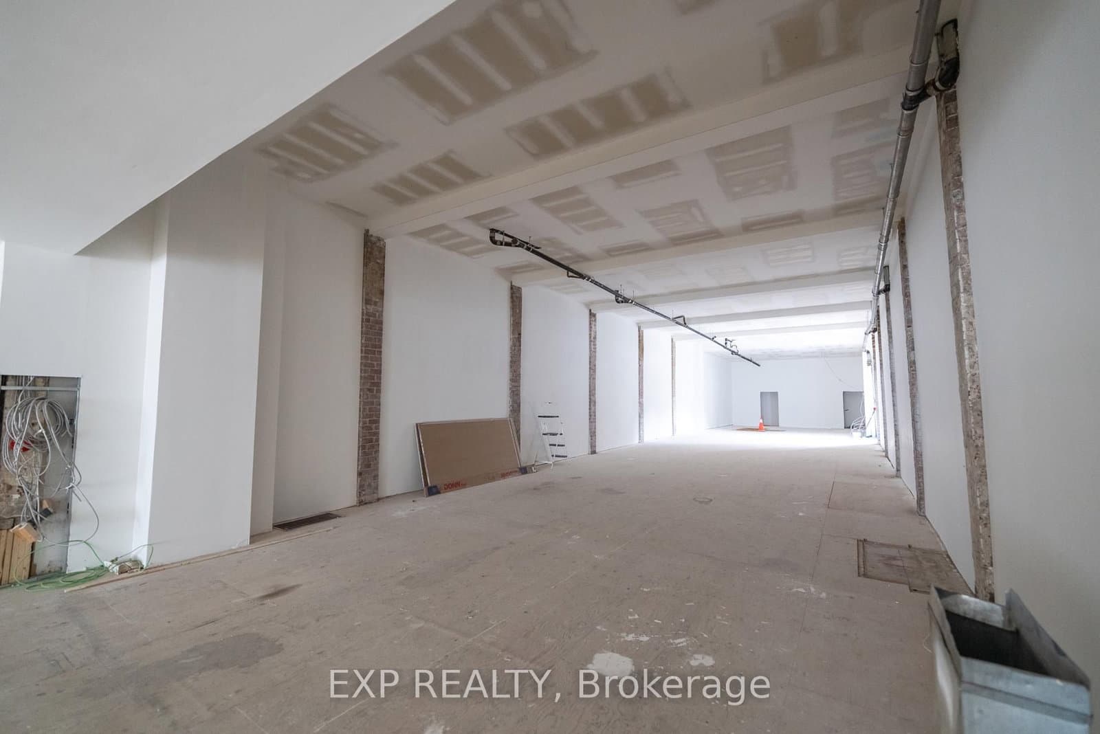 2878 Dundas Street W thumbnail 13