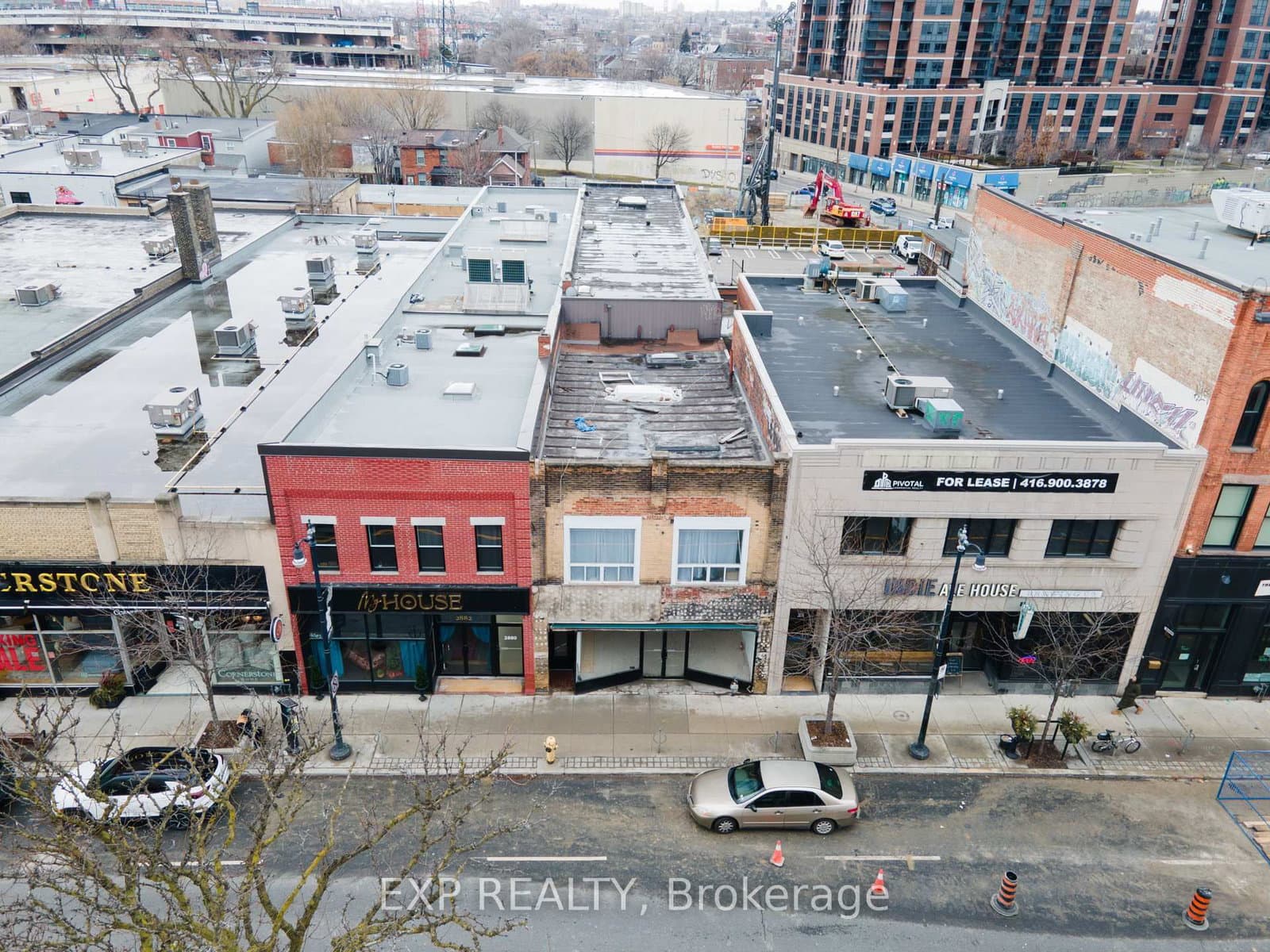 2878 Dundas Street W thumbnail 3
