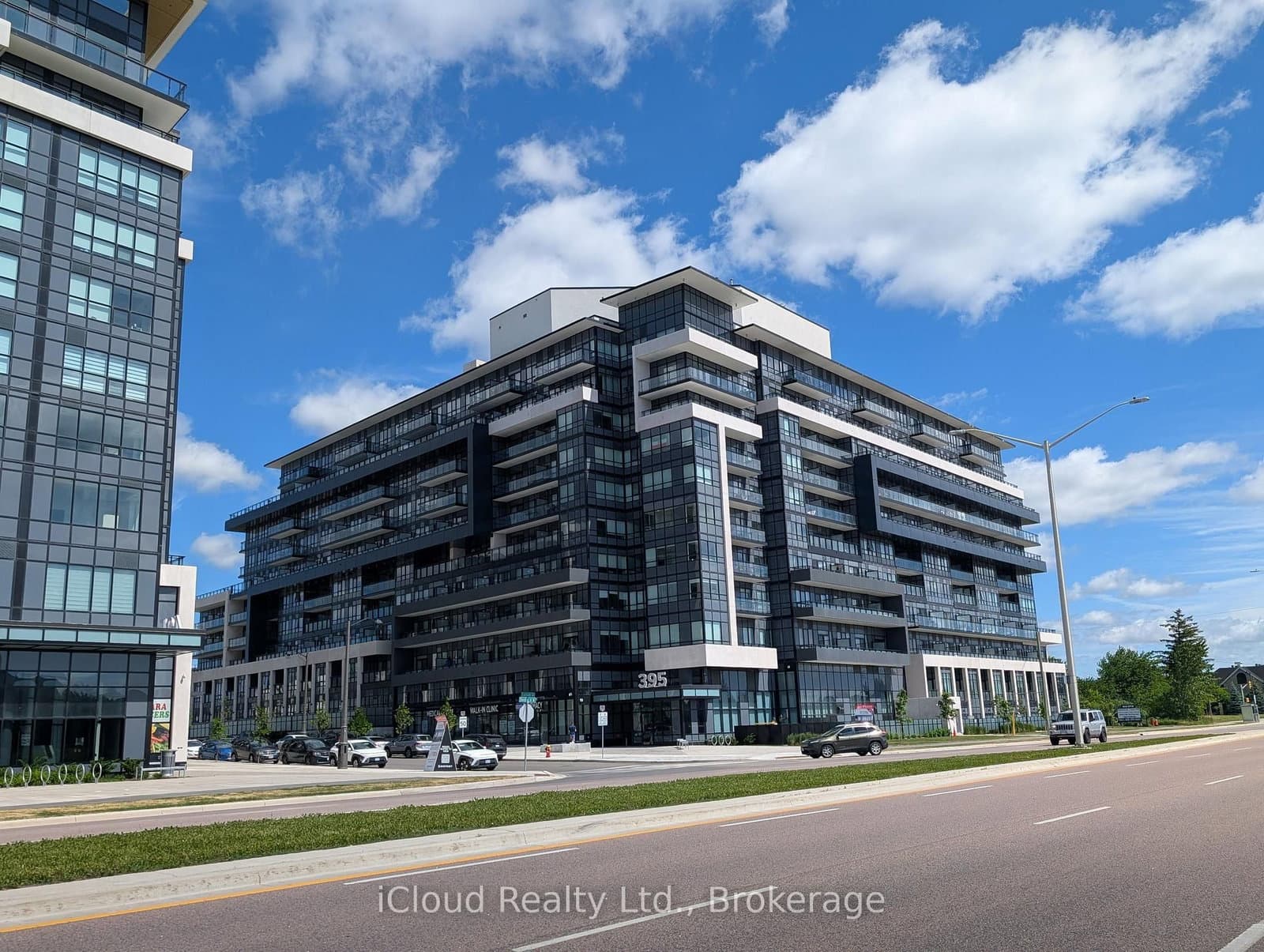 395 Dundas Street W, Unit 417 - Image 1