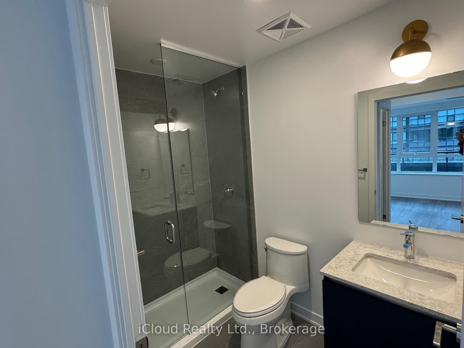 395 Dundas Street W, Unit 417 thumbnail 11