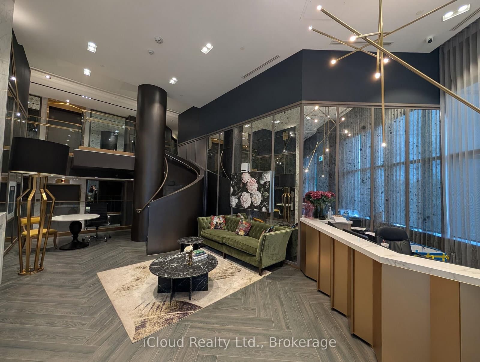 395 Dundas Street W, Unit 417 thumbnail 31
