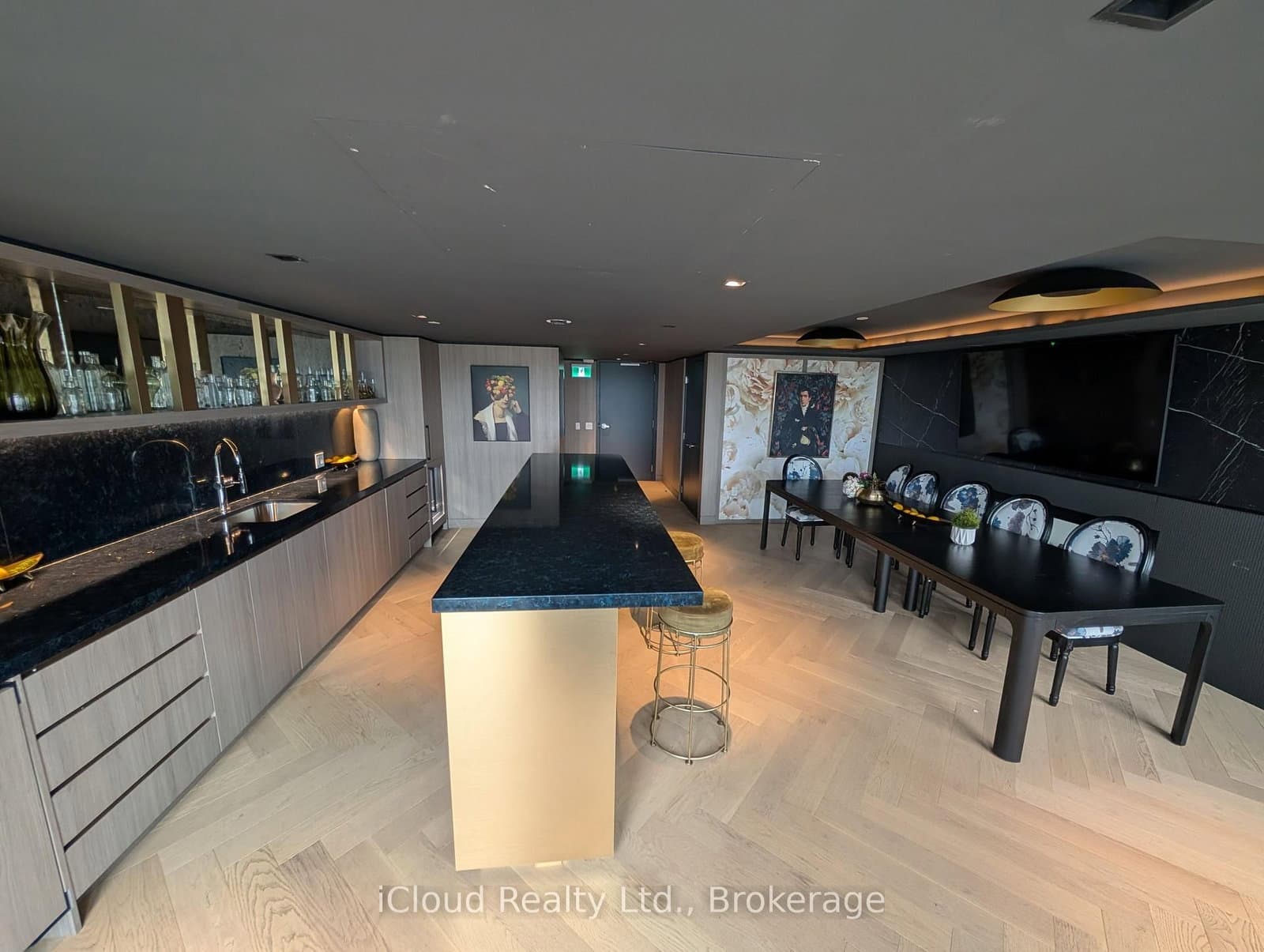 395 Dundas Street W, Unit 417 thumbnail 41
