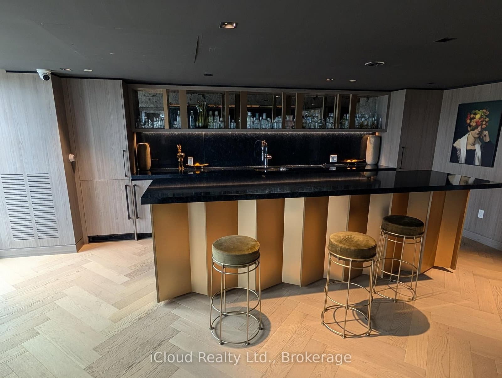 395 Dundas Street W, Unit 417 thumbnail 44