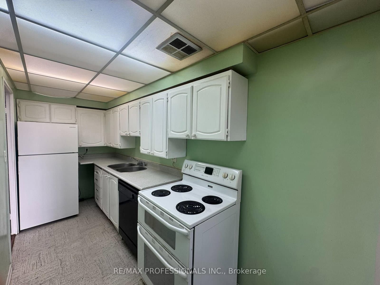 11 Wincott Drive, Unit 602 thumbnail 10