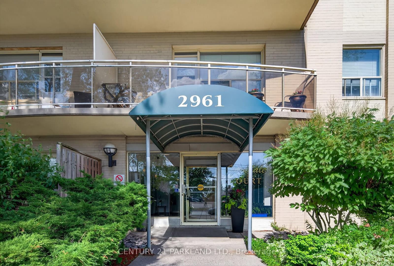 #202 - 2961 Dufferin Street
