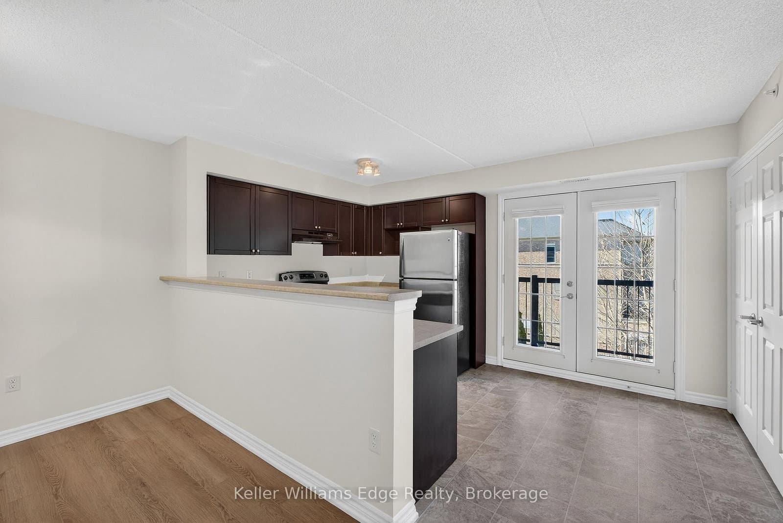 1350 Main Street E, Unit 301 thumbnail 14