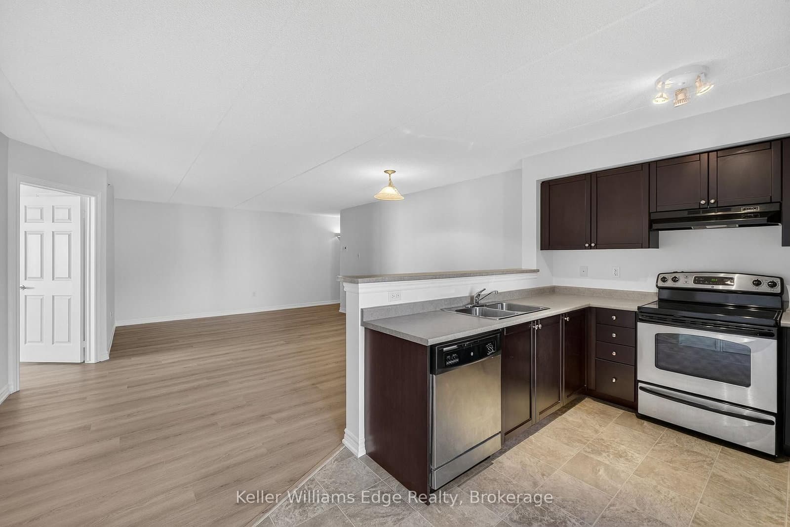 1350 Main Street E, Unit 301 thumbnail 15