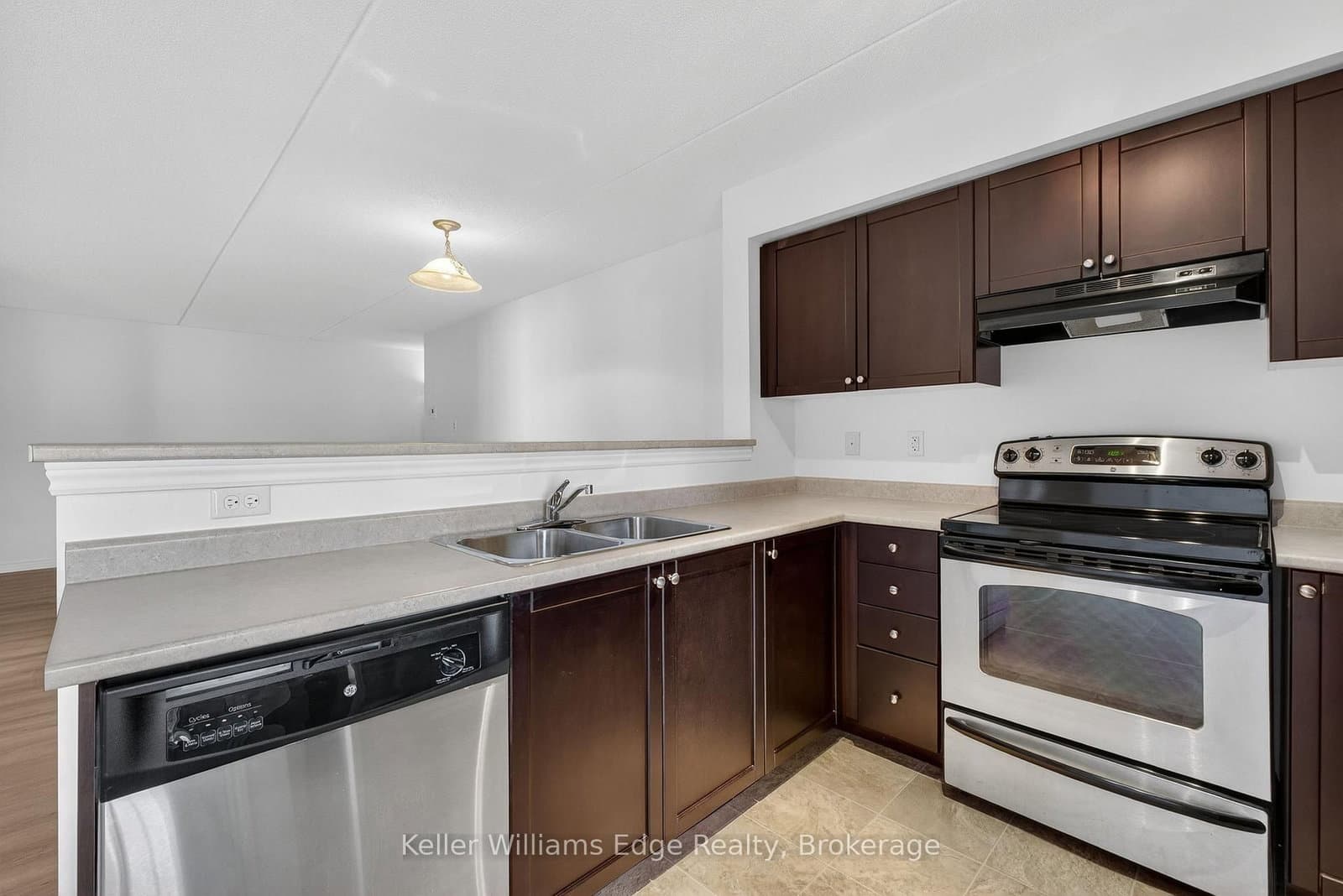 1350 Main Street E, Unit 301 thumbnail 17