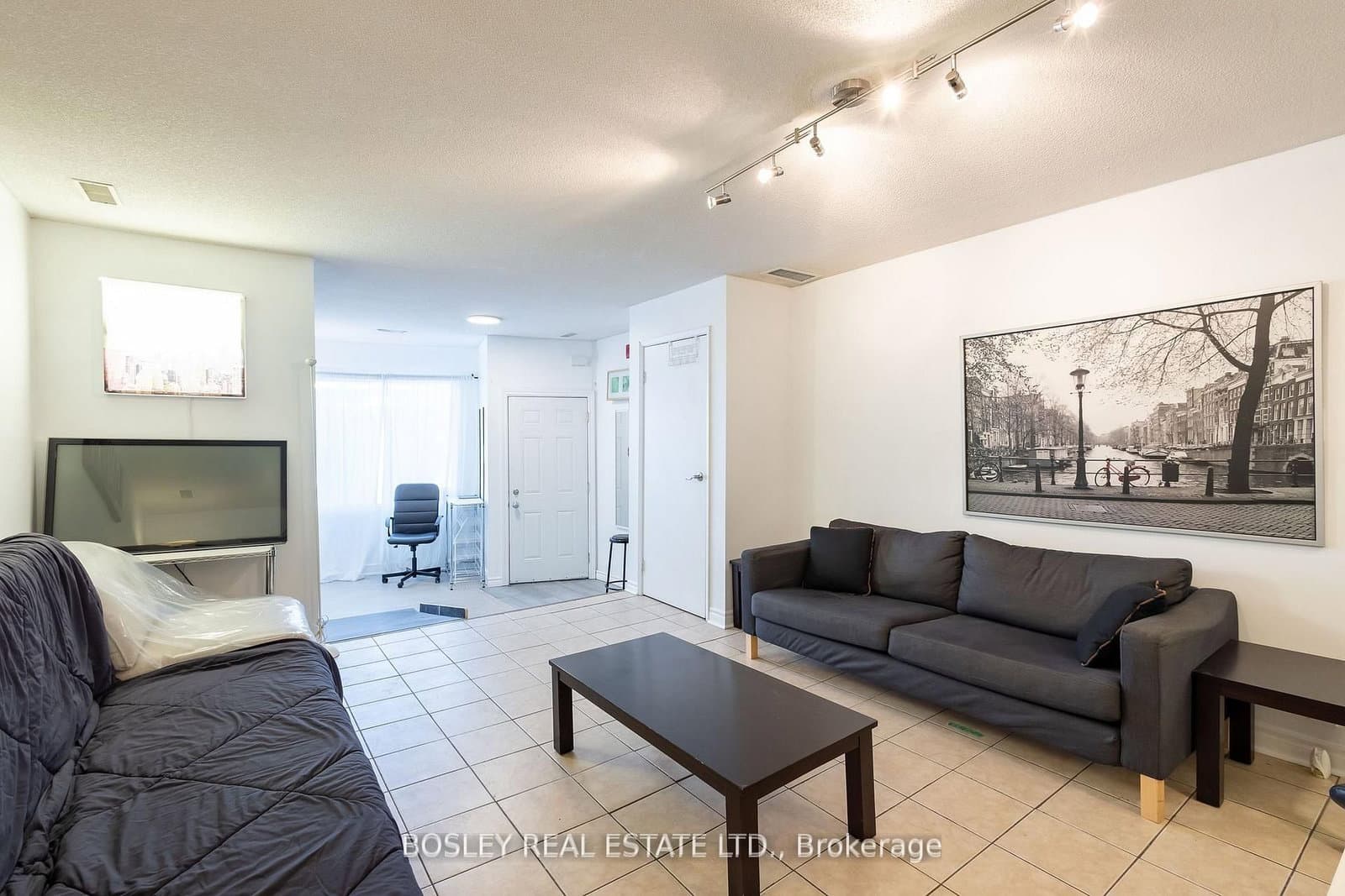 2963 Dundas Street W thumbnail 10