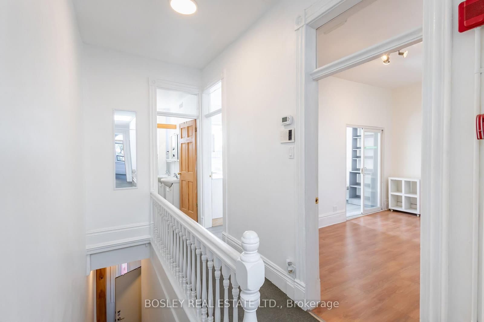2963 Dundas Street W thumbnail 19