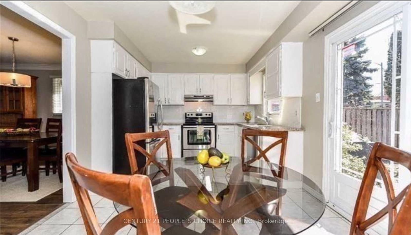 4339 Radisson (upper level) Crescent W thumbnail 6