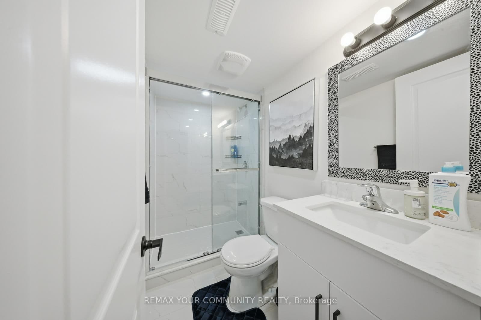43 Tweedhill Avenue, Unit Basement thumbnail 9