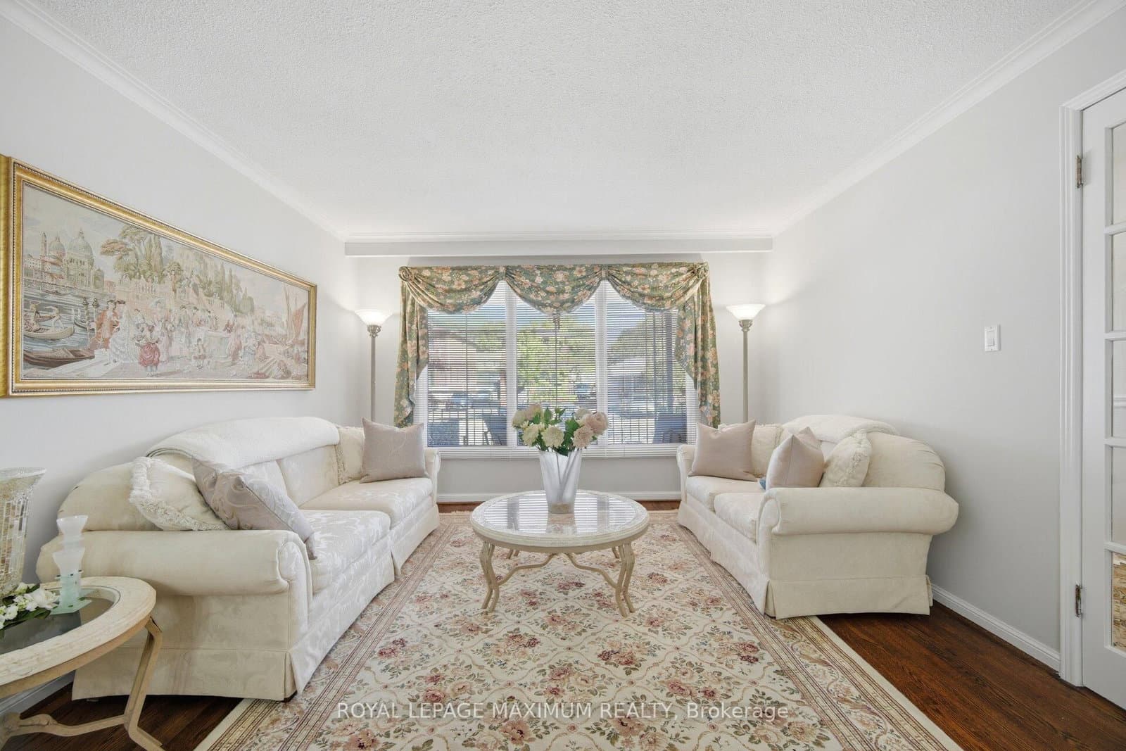 255 John Street thumbnail 7