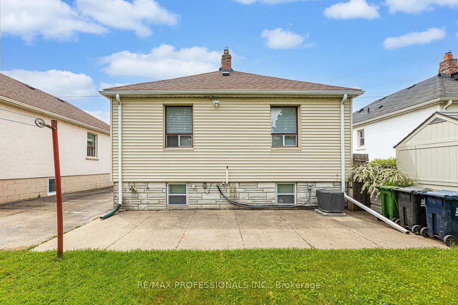 11 Stock Avenue thumbnail 35