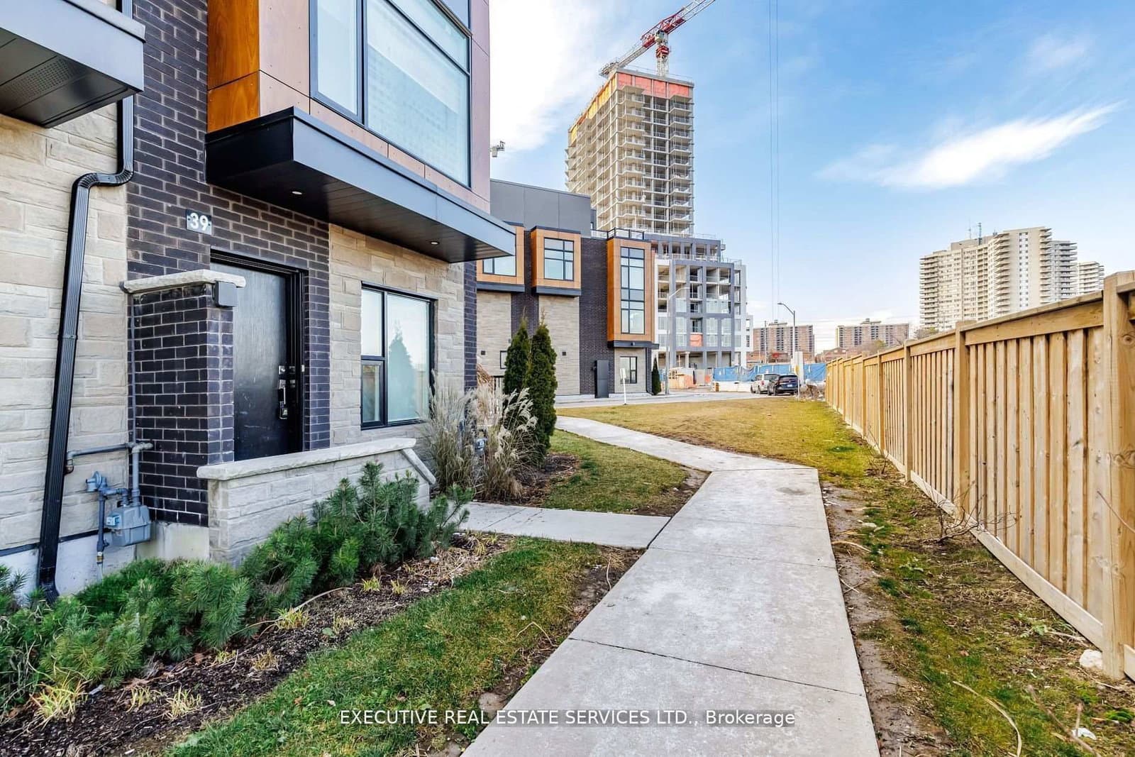 200 Malta Avenue, Unit 39 thumbnail 2