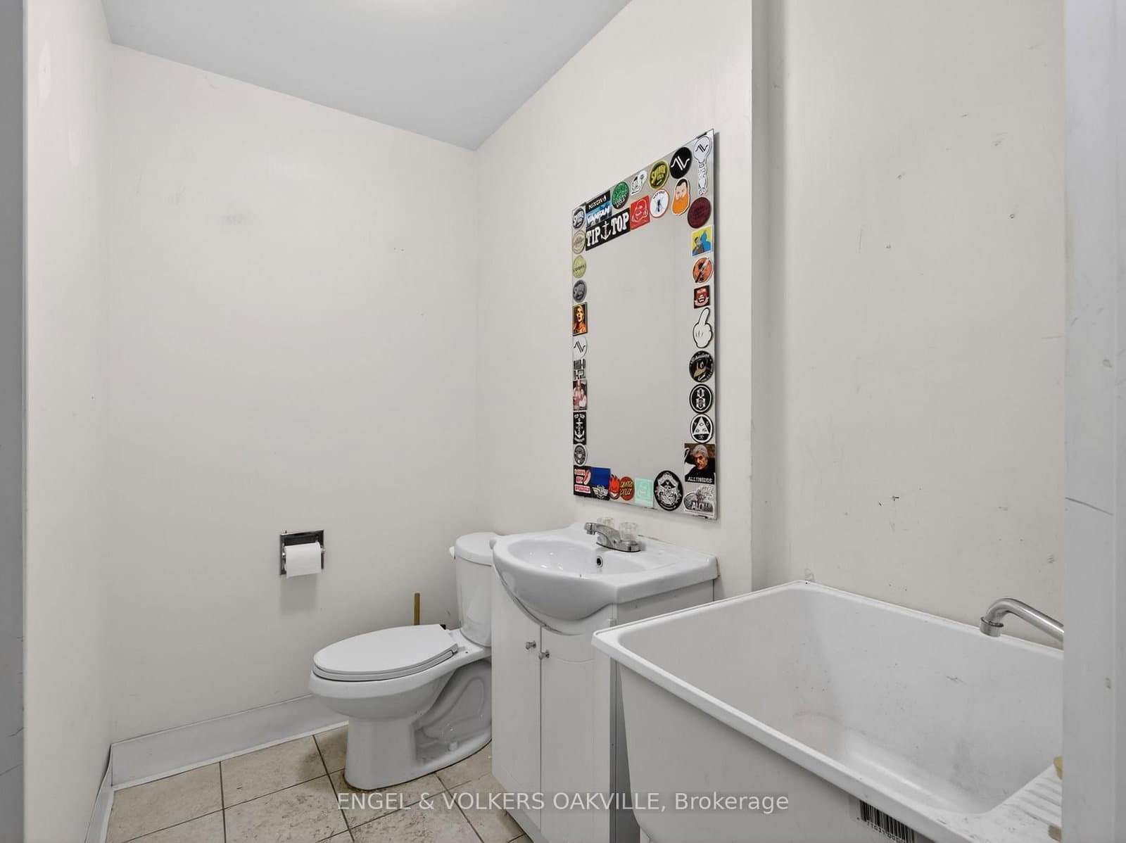 315A Lakeshore Road E thumbnail 23