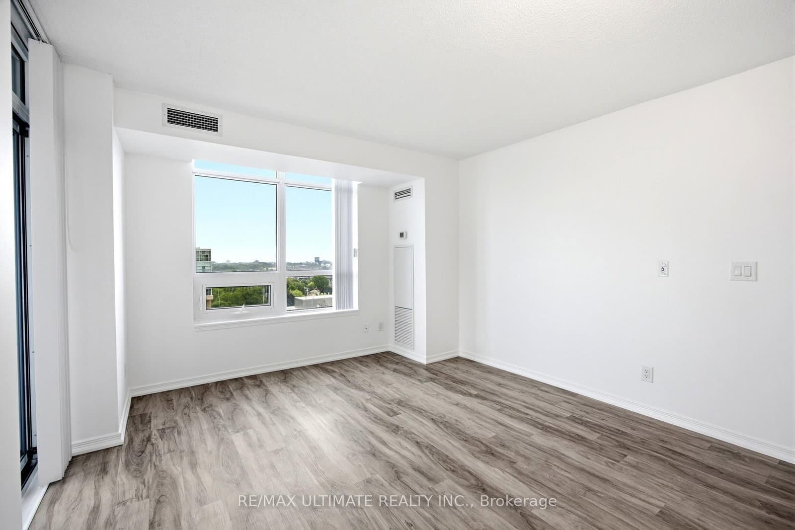 3 Michael Power Place, Unit 1603 thumbnail 13