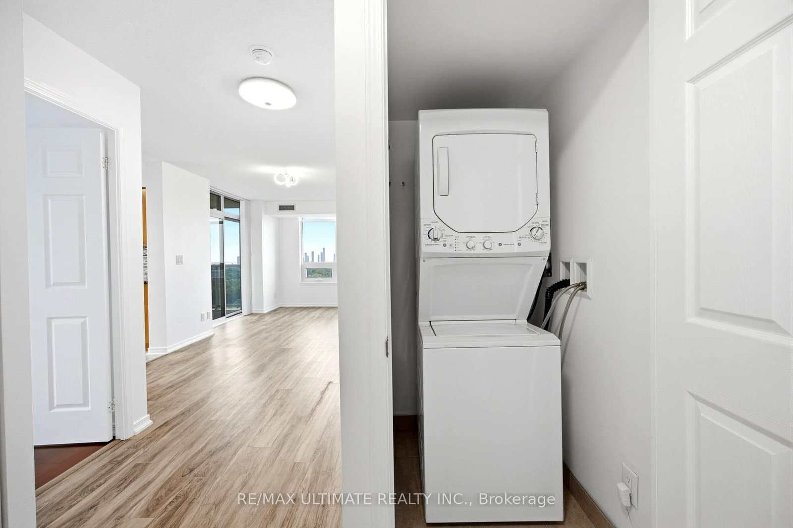 3 Michael Power Place, Unit 1603 thumbnail 28