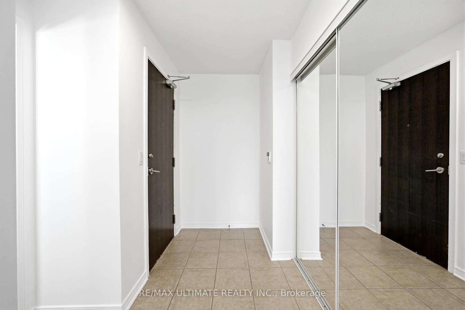 3 Michael Power Place, Unit 1603 thumbnail 5