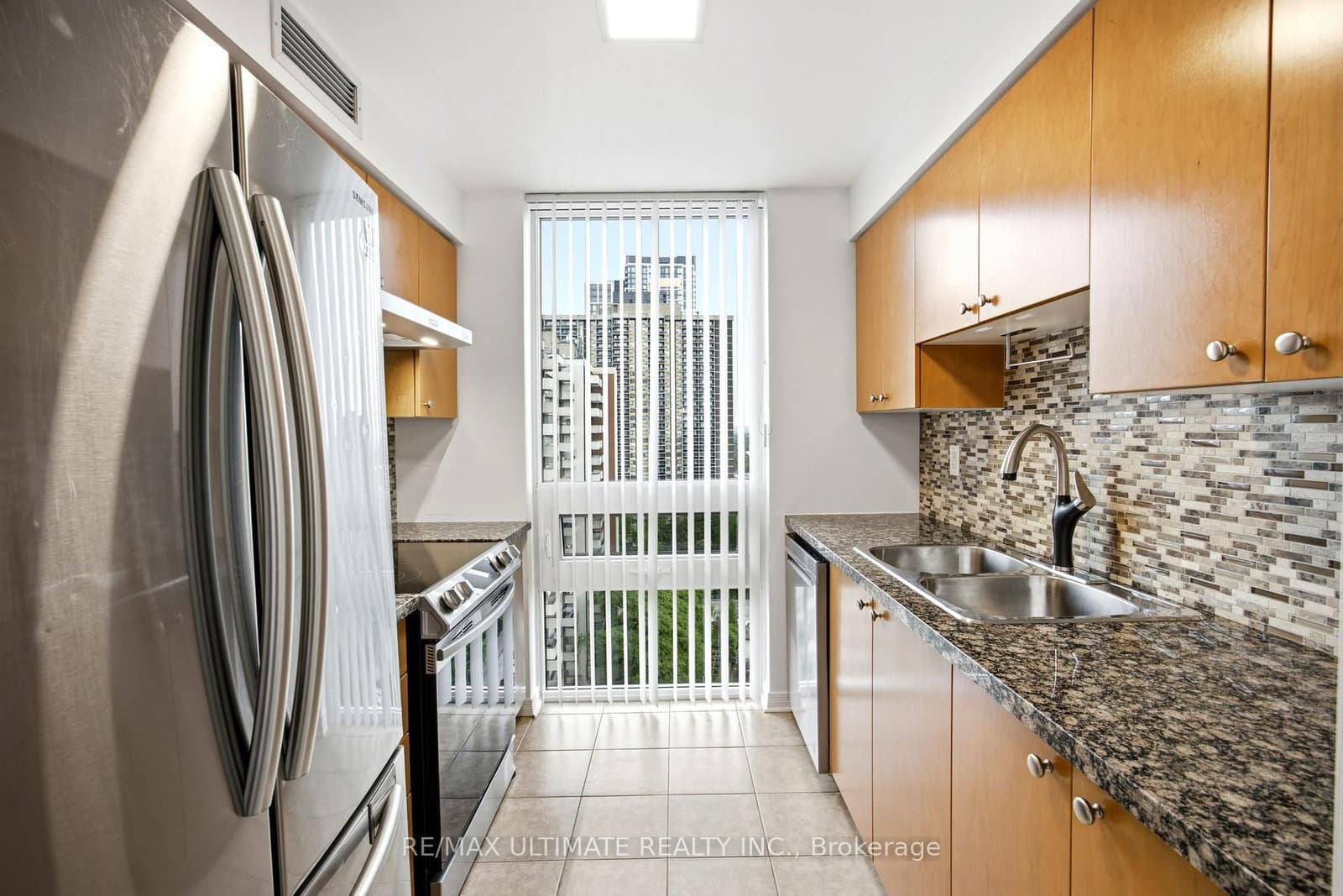 3 Michael Power Place, Unit 1603 thumbnail 8