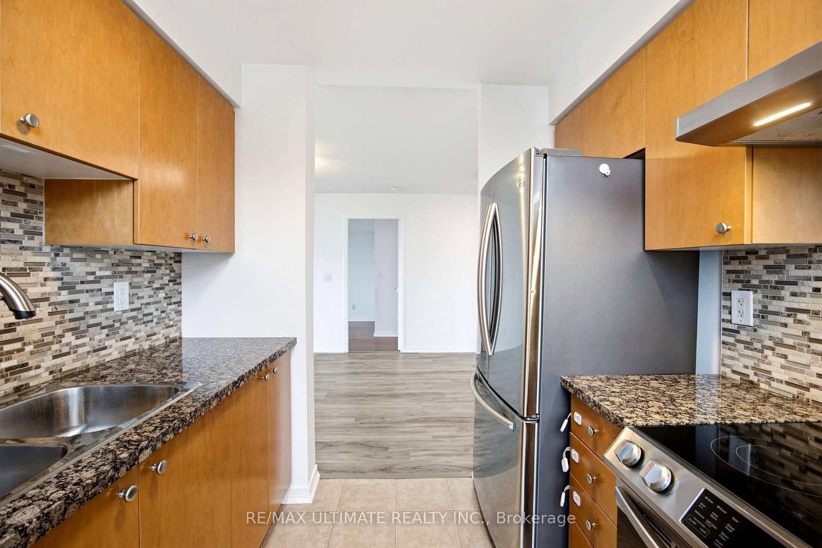 3 Michael Power Place, Unit 1603 thumbnail 9