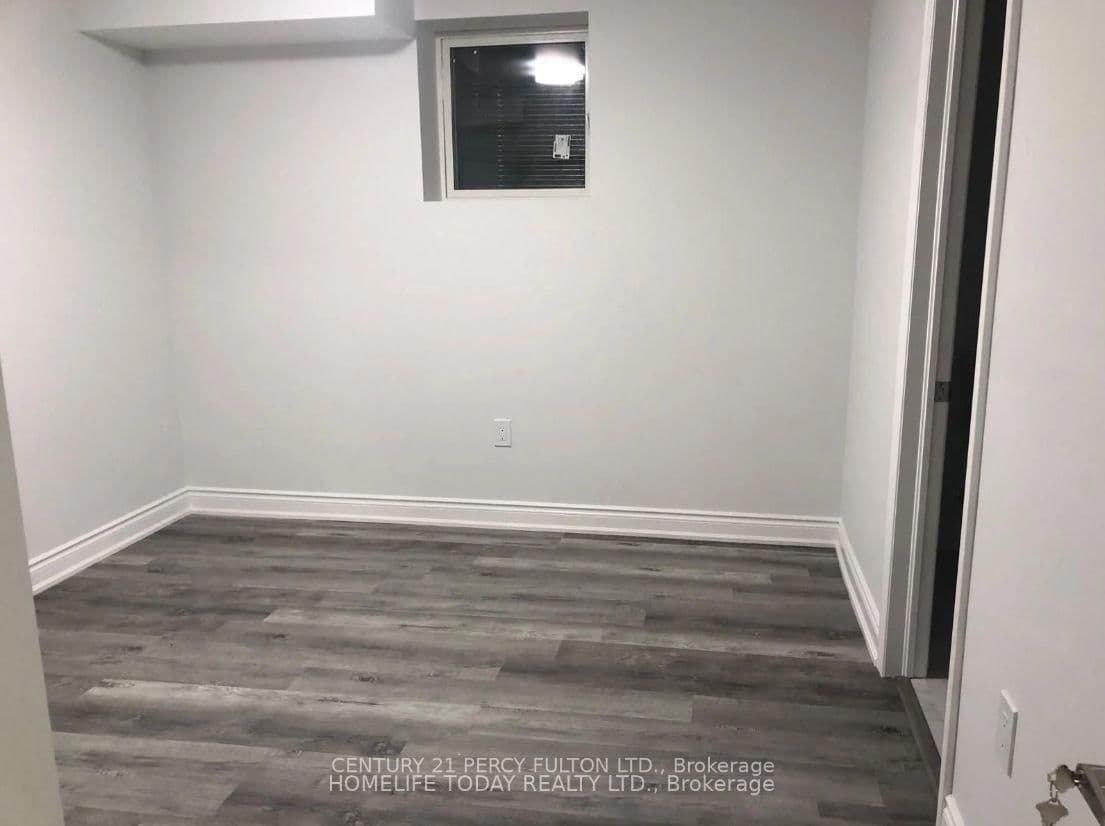 39 Little Britain Crescent, Unit Basement thumbnail 5