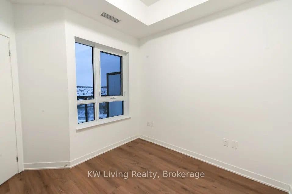 395 Dundas Street N, Unit #701 thumbnail 11