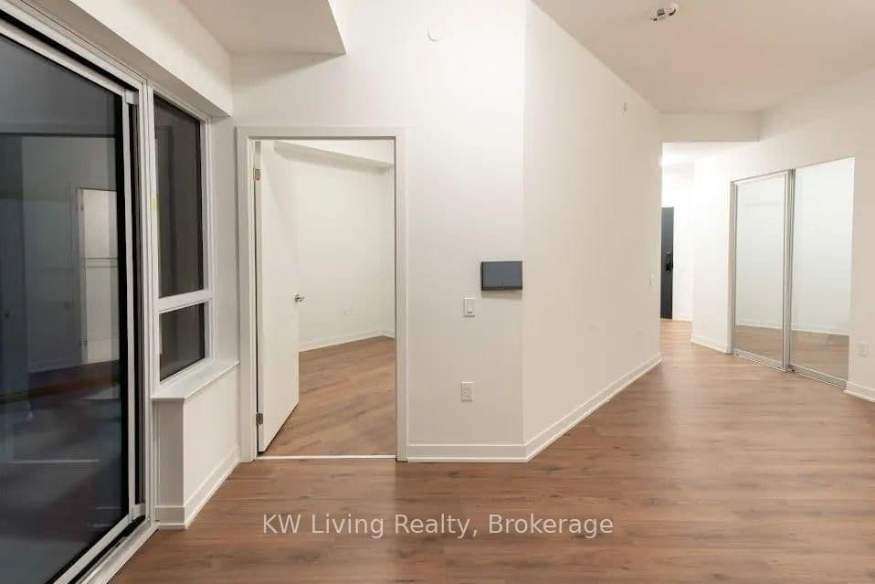 395 Dundas Street N, Unit #701 thumbnail 17