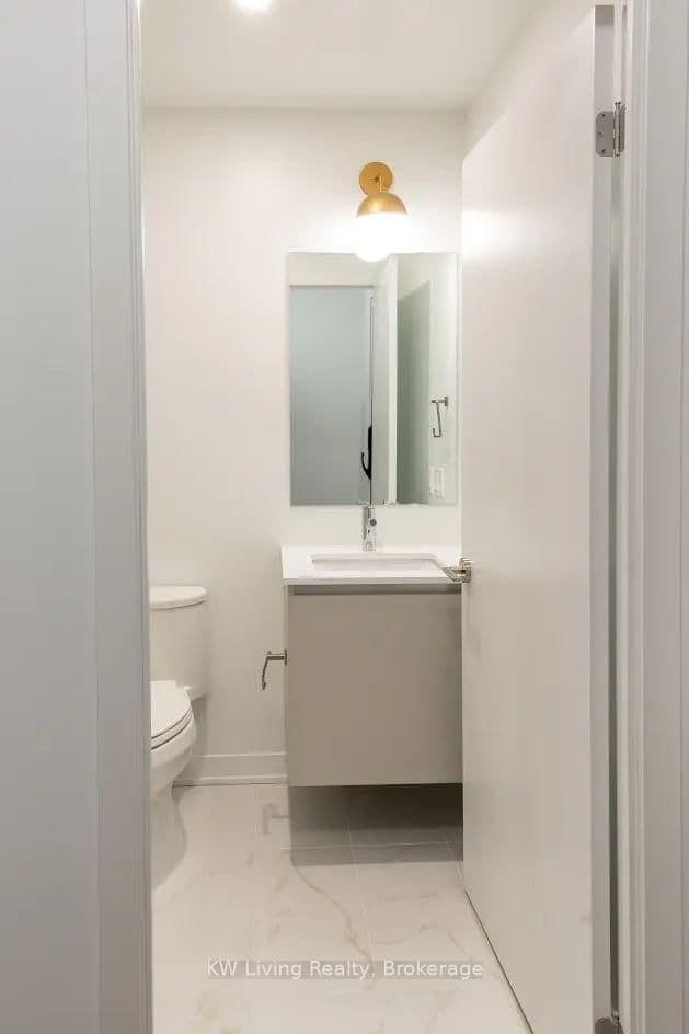 395 Dundas Street N, Unit #701 thumbnail 24