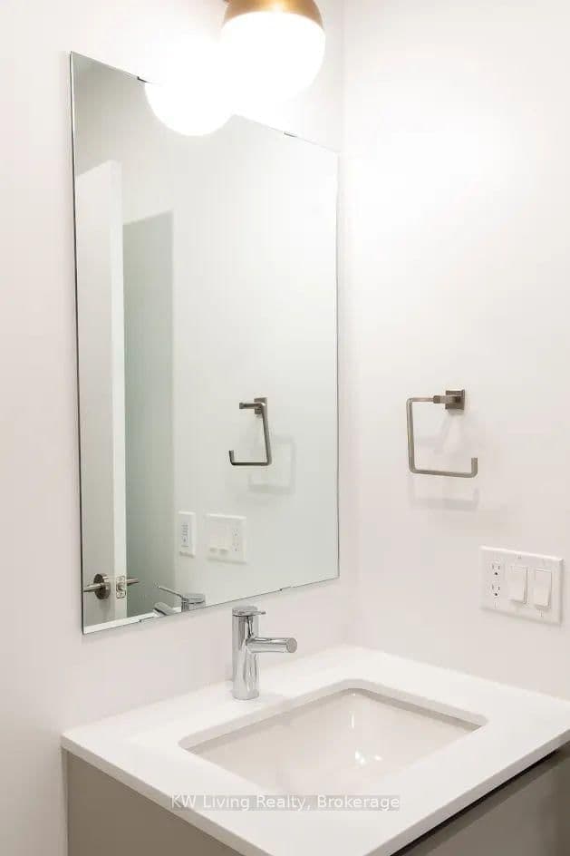 395 Dundas Street N, Unit #701 thumbnail 25