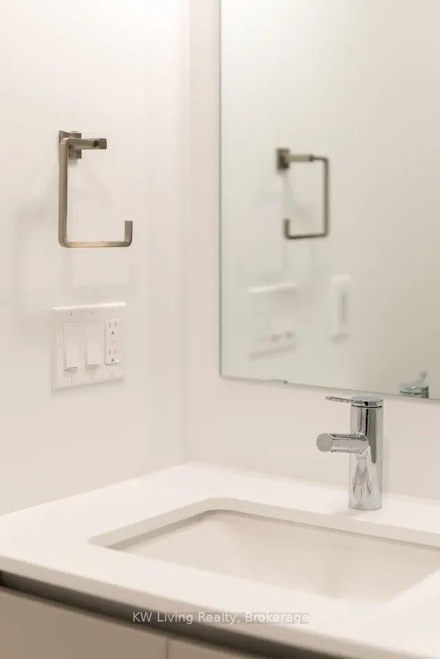 395 Dundas Street N, Unit #701 thumbnail 28