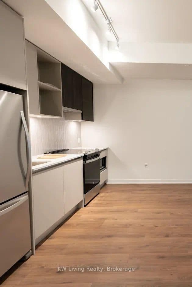 395 Dundas Street N, Unit #701 thumbnail 6