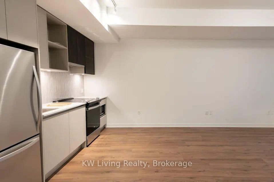 395 Dundas Street N, Unit #701 thumbnail 7