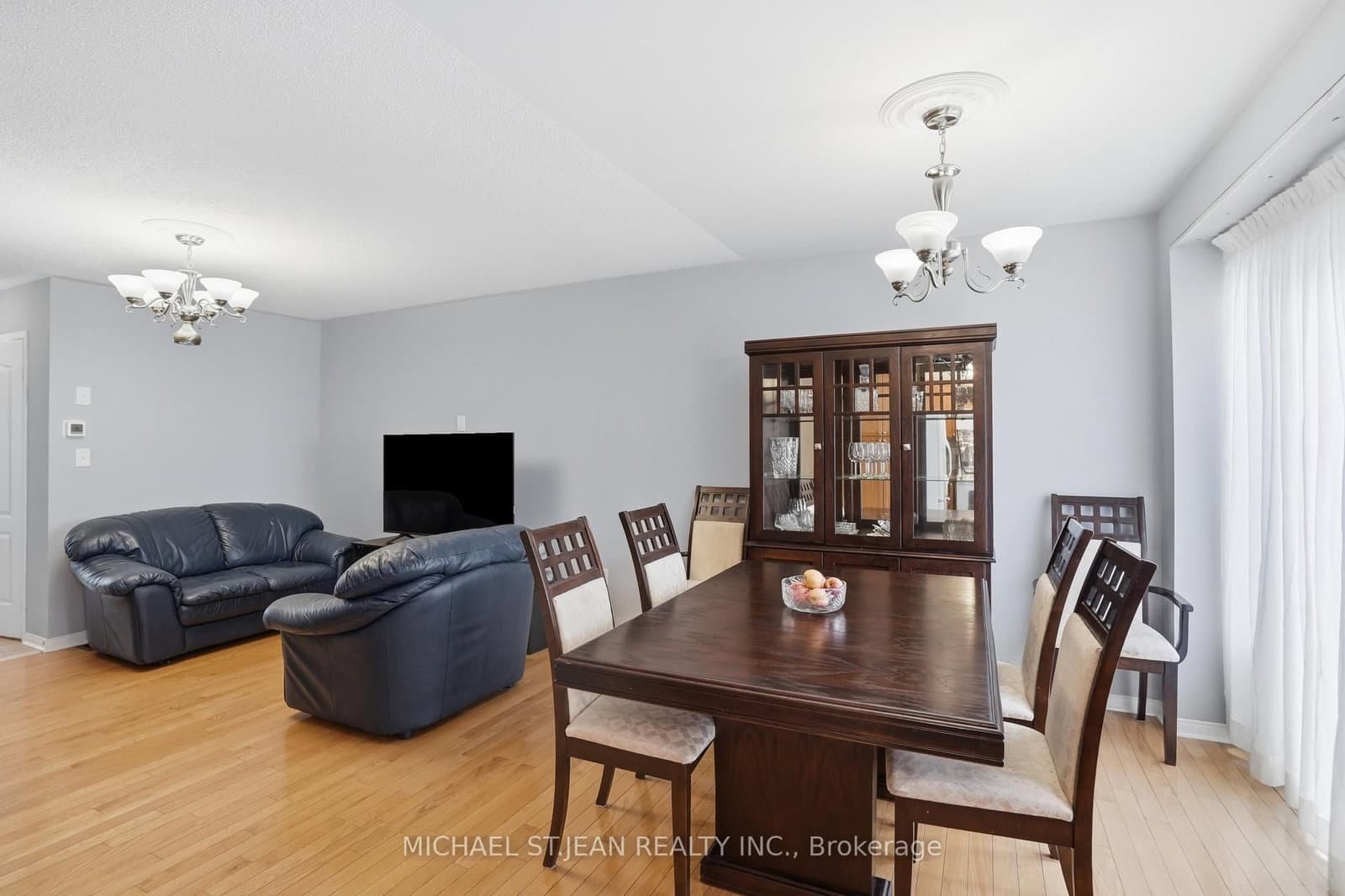 2393 Curtis Road thumbnail 10
