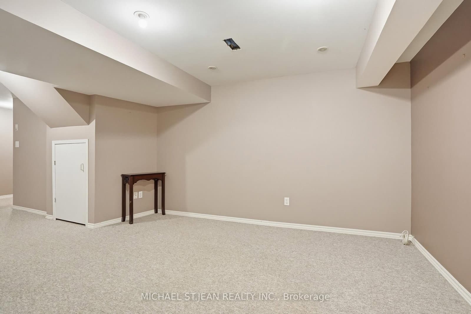 2393 Curtis Road thumbnail 32