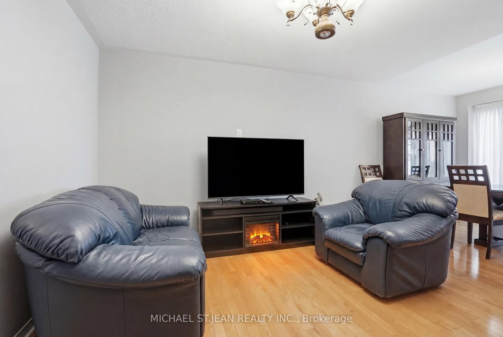 2393 Curtis Road thumbnail 7