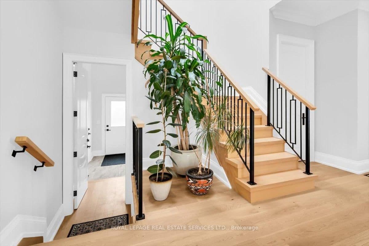 56 Battersea Crescent thumbnail 11