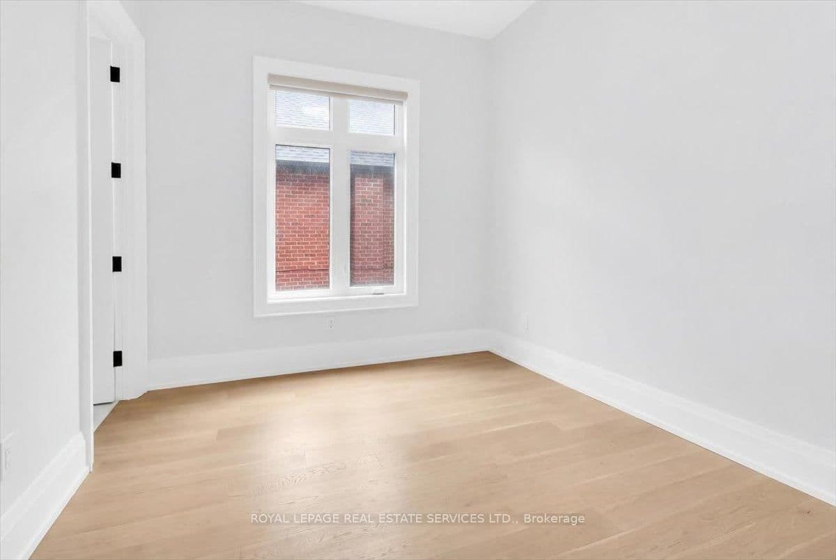 56 Battersea Crescent thumbnail 24
