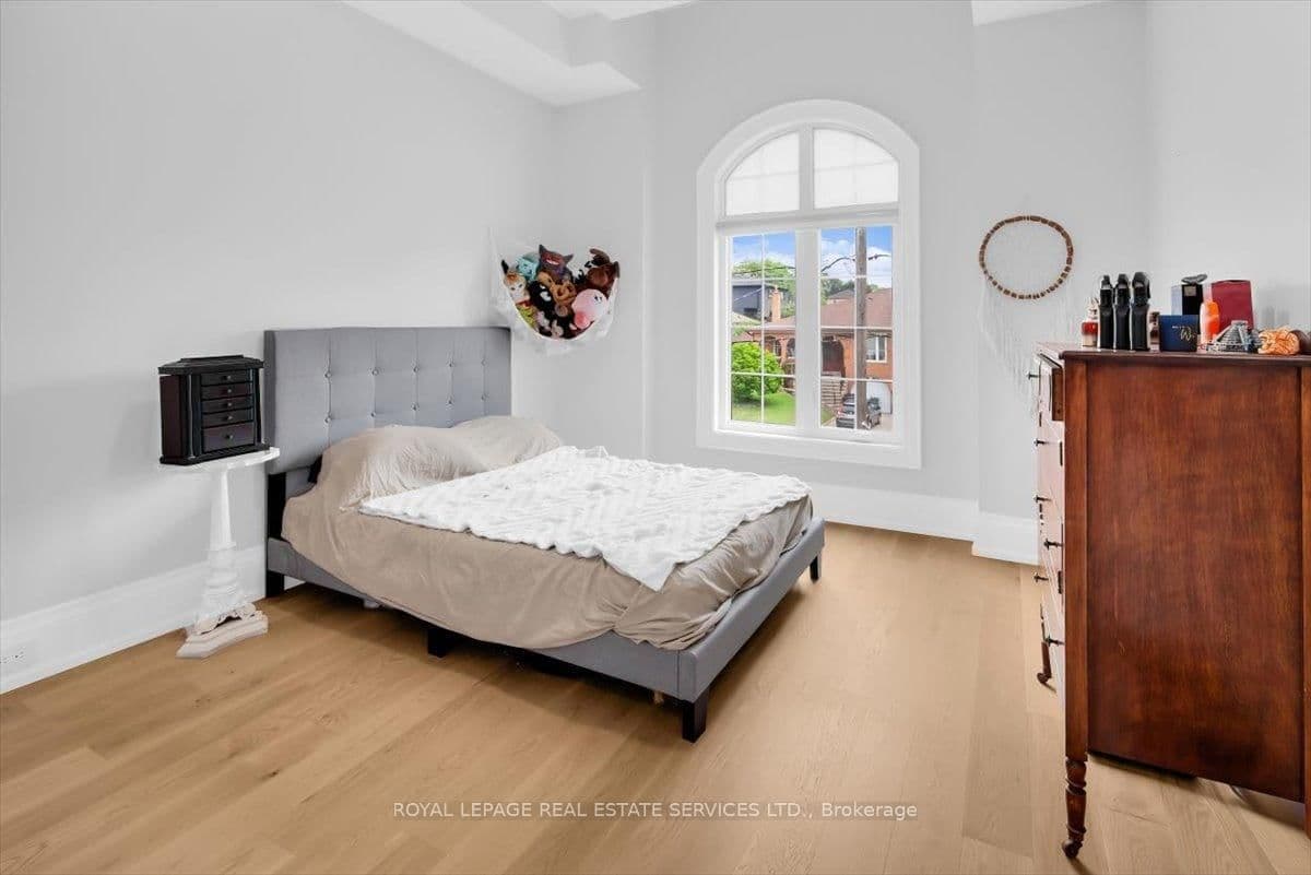56 Battersea Crescent thumbnail 34