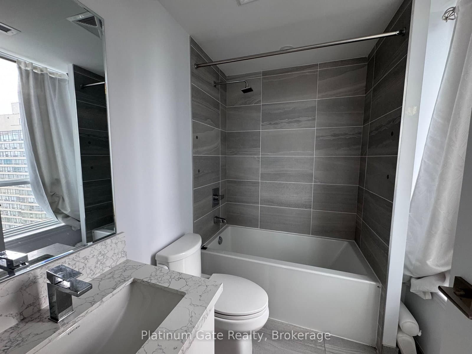 30 Elm Drive W, Unit 1702 thumbnail 13