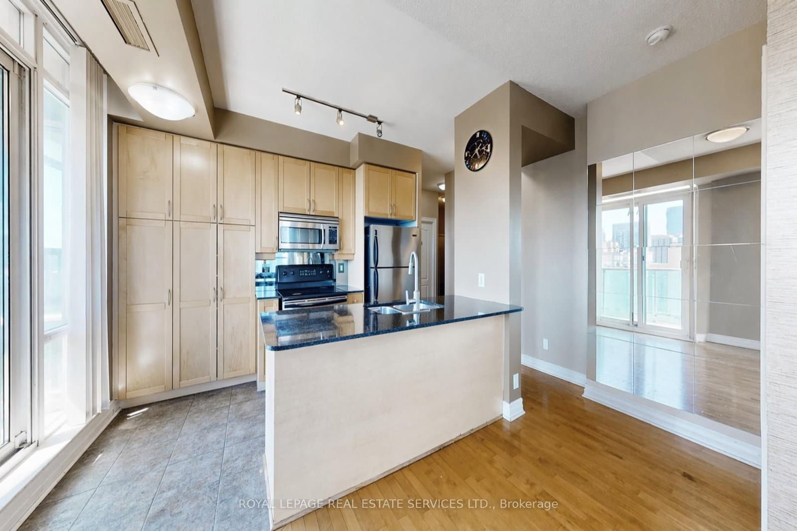 1 Elm Drive W, Unit 2505 thumbnail 15
