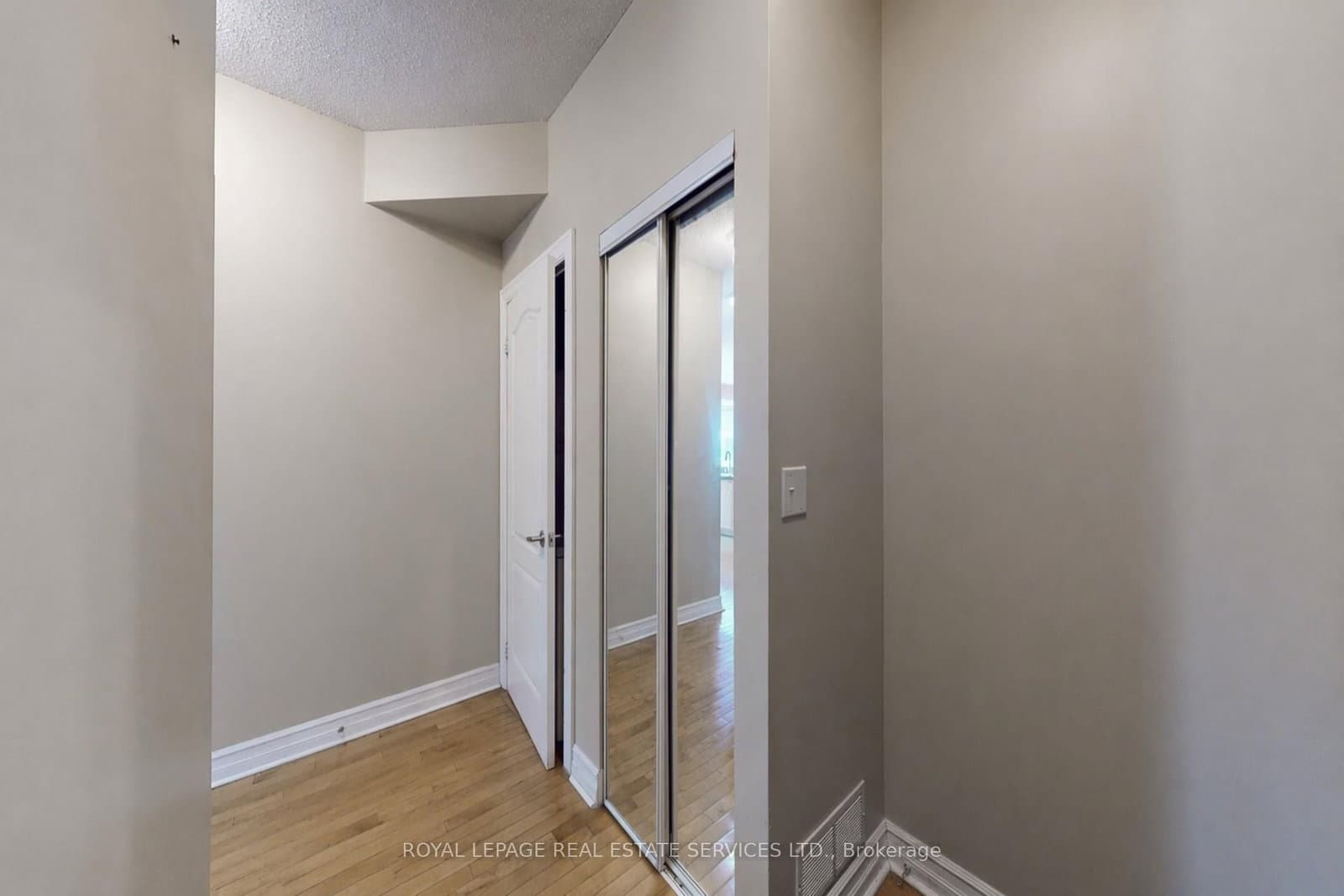 1 Elm Drive W, Unit 2505 thumbnail 7