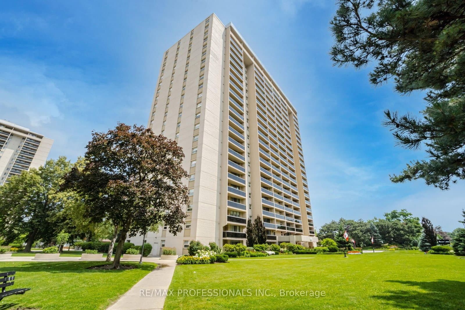 299 Mill Road, Unit 705 thumbnail 2