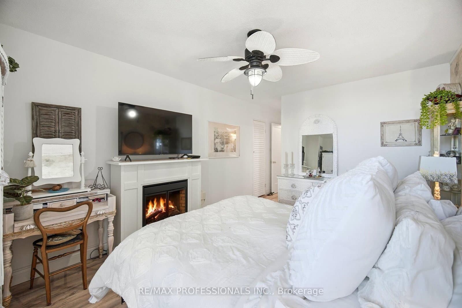 299 Mill Road, Unit 705 thumbnail 28