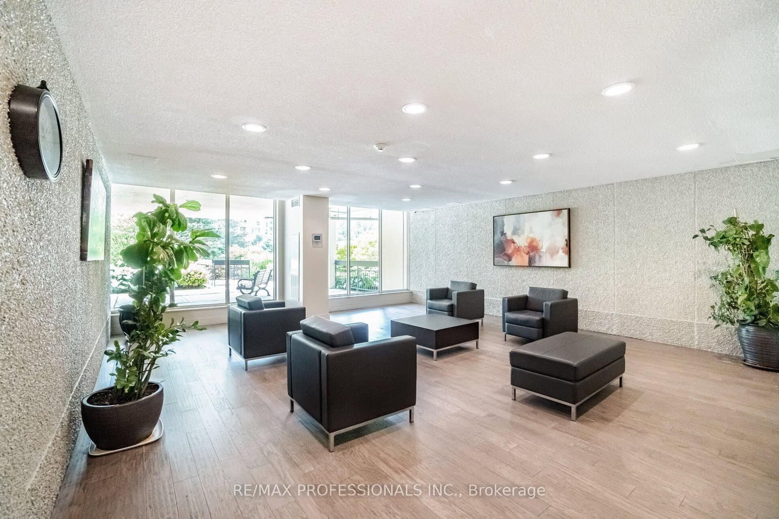 299 Mill Road, Unit 705 thumbnail 5