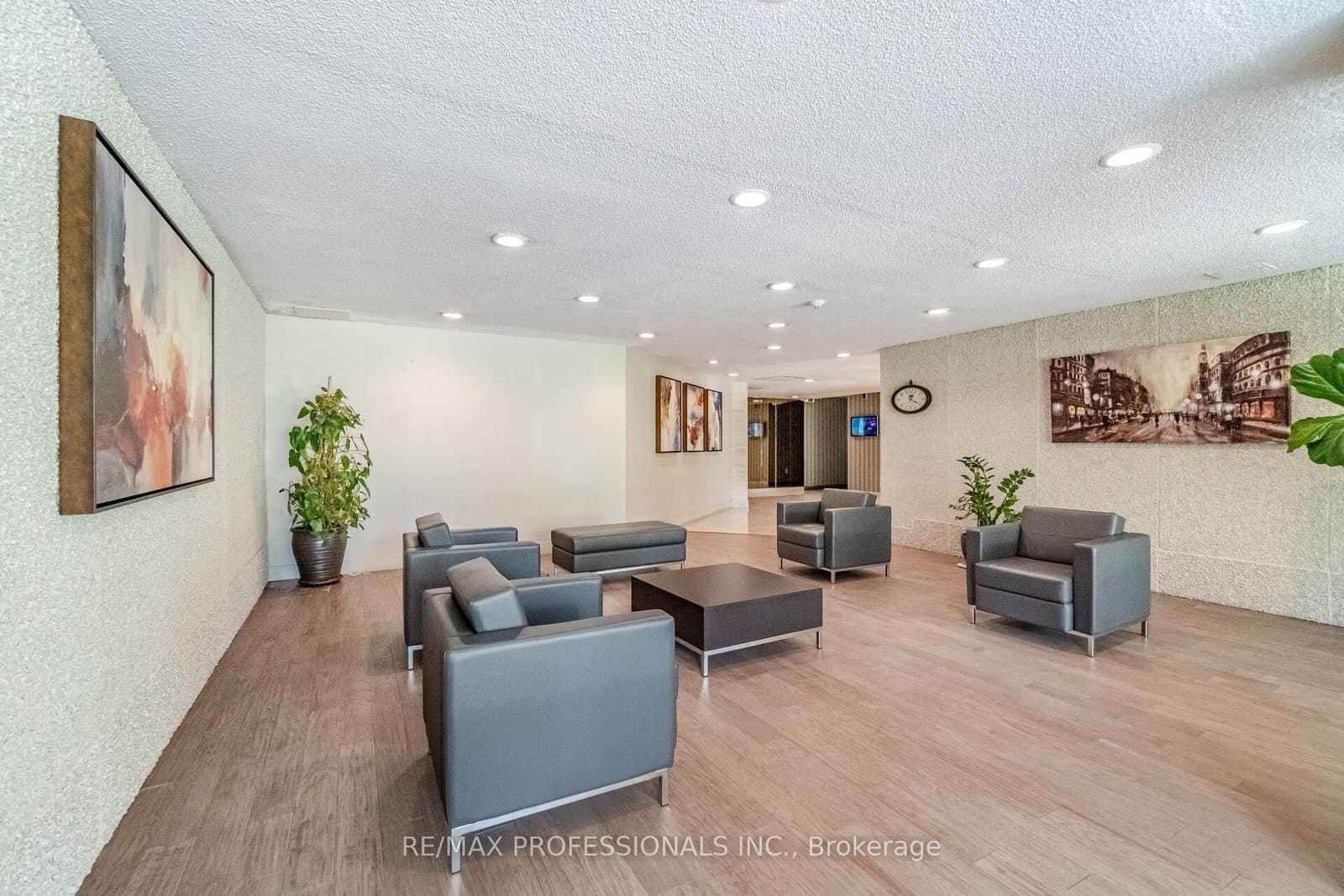 299 Mill Road, Unit 705 thumbnail 6